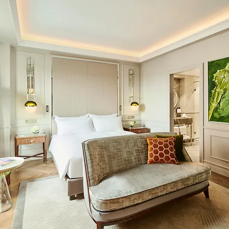 Hotel Intercontinental Athenee Palace Bucharest, An Ihg 5*